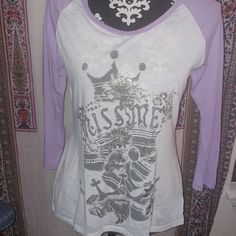 Brand: Miss Me Size: Small Purple Raglan 3/4 Sleeve Heather / Burn Out Rhinestone 3/4 Sleeve So Pretty Msrp $60 Nwot // Never Worn Xs- Length: 23.5" Ptp: 19" Runs Big!!! I'm 5'7 180 Lbs And Can Fit A Medium... Typically Wear A L Bundle Your Likes To Save (2)+ Items Big Bundle = Big Savings I Am Not Responsible For: Fit; Color Variation Due To Screen Viewing; Or For Shipment Time After Usps Possession; No Returns 5rated White Long Sleeve Tops With Rhinestones, Early 2000s Outfits, 2000s Outfits, Black Long Sleeve Shirt, Burn Out, Early 2000s, Fancy Dresses, Miss Me, Dream Wardrobe