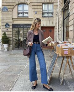 Alison Bornstein Outfits, Outfit Bordeaux, Outfits For The Office, Ballet Flats Outfit, Style Parisienne, Money Outfit, Flats Outfit, 2024 Style