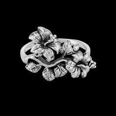 925 Sterling Silver Native Hawaiian Islands Hibiscus Flowers Ring. The Hibiscus And Leaves Design Measures Approximately 5/8" Wide By 1/2" Tall. Hibiscus Necklace, Hawaii Flowers, Flowers Ring, Charm Ring, Hawaiian Flower, Classic Wedding Rings, Leaves Design, Delicate Beauty, Unique Accessories