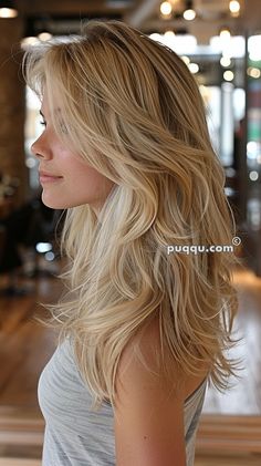 Blonde Curly Wig, Mom Haircuts, Classy Hairstyles