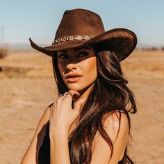 Freebird JONES - Individually hand crafted from start to finish. Women In Cowboy Hats, Brown Cowgirl Hat Outfit, Country Artist Photoshoot, Womens Cowboy Hats, Black Felt Hat Outfit, Black Cowboy Hat Outfit Woman, Western Photoshoot Ideas Cowgirl, Cowboy Hat Outfit Woman, Boho Hat Outfit