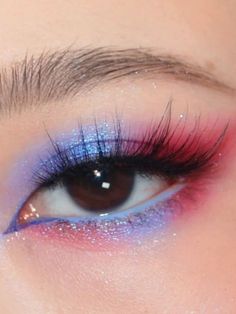 Americana Make Up, Makeup Ideas 4th Of July, Red White Blue Eyeshadow, Phillies Makeup, 4 Th Of July Makeup Looks, 4 July Makeup, Veterans Day Makeup, 4th Of July Eyeshadow Looks, July 4th Makeup Looks