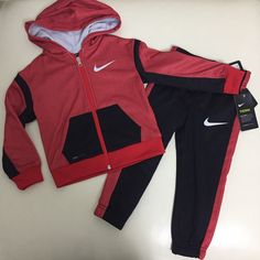 New 2 Pieces $48 Nike Sporty Winter Sets, Sporty Nike Winter Sets, Casual Nike Winter Sets, Nike Loungewear Sets For Winter, Nike Casual Sets For Fall, Nike Winter Loungewear Sets, Nike Casual Long Sleeve Sets, Nike Long Sleeve Streetwear Set, Casual Nike Sets For Fall