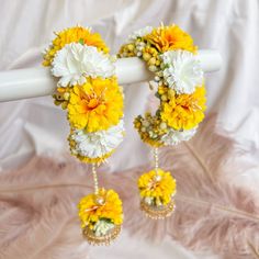 Pair of yellow and white blossom floral finished mini kaleereh with hanging jhumkas. Wrist cuffs adjustable to fit.  Ready to ship as seen with gift box. Kalire Bridal, Flower Bangles, Flower Jewellery For Haldi, Flower Jewellery For Mehndi, Fresh Flower Jewelry, Flower Jewelry Designs, Wedding Flower Jewelry, Unique Wedding Jewelry, Colour Flowers