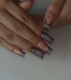 Cute Nails Acrylic Brown, Short Fall Nail Designs Square, Cute Nails Acrylic Trendy, Cute Square Fall Nails, Fall Short Acrylic Nails Designs, Cute Acrylic Nail Designs Short Fall, French Tip Different Color Nails, Fall Short Acrylic Nails Autumn, Trending Nails Square