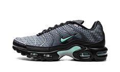 Nike Air Max Plus Black, Air Max Plus Tn, Sneakers Box, Shoes 2022, Kobe Shoes, Nike Tn, Lifestyle Shoes, Sneaker Release, Mens Nike Air