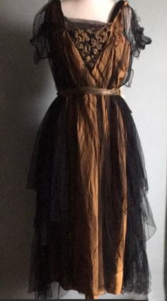 This dress is not in great condition. It could be used for a sample pattern as it is authentic vintage. 1920s Inspired Fashion, Plus Size 1920s, 1920 Outfits, 1920 Dress, 1920s Dress, Teacher Outfits, Oct 31, Feminine Outfit, Dress Vintage