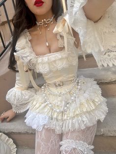 Nastaran Core, White Doll Aesthetic, Rococo Aesthetic Fashion, Rococo Inspired Fashion, Lacey Outfits, Bustier Outfit, Vintage Bustier, Corset Bustier, Outfit White