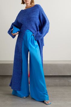 Ready To Wear Fall Winter 2023 2024, Bright Winter Fashion, Blue Color Block Outfit, Monochrome Outfit Street Style, Shades Of Blue Outfit, Deep Winter Color Palette Outfits, Blue Fashion Outfits, All Blue Outfit, Christopher John Rogers