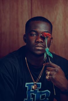 Jacob Banks, musician, holding a rose in his mouth Jacob Banks Aesthetic, Male Singer Aesthetic, Portrait Inspiration Creative, Men Photoshoot Ideas, Rain Portrait, Jacob Banks, Man Portrait Photography, Men's Portrait Photography