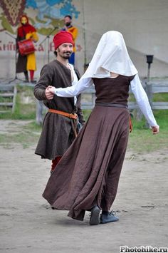 A simple linen women dress, inspired by 15th century Burgundian fashion. For those who love Medieval and Renaissance fashion and need some novice for the festival, dancing or other event. The bodice is well-fitted due to the front lacing and creates a slender silhouette 15th century fashion. The dress is made of linen, the bodice is strengthed by cotton lining. The cord is hand-weaved of the wool threads. You can see the similar models of kirtles on Rogier van der Weyden paintings, 'Très Riches Peasant Style Medieval Linen Dress For Larp, Peasant Style Linen Medieval Dress For Larp, Medieval Dress For Medieval Festivals, Fitted Linen Medieval Dress, Fitted Prairie Dress For Larp And Medieval Festivals, Medieval Style Linen Dress For Larp, Medieval Linen Dress For Larp And Medieval Festivals, Medieval Linen Dress For Larp And Festivals, Historical Dresses For Larp And Medieval Festivals