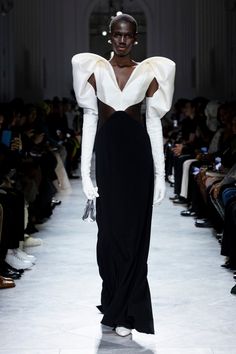 Black And White Gown, Bibhu Mohapatra, Elegant Gloves, Digital Fashion, Show Collection, Fashion Show Collection, Fashion Studio, Fall 2024, New York Fashion Week