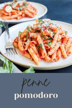 Bored of the same old spaghetti? Here's a game-changer - you can use any type of short pasta for your Pomodoro sauce! Ziti, Farfalle, you name it. Dive in to discover how this controversial trick can take your pasta game to a whole new level. Pasta Napolitana, Penne Pomodoro, Pomodoro Recipe, Pomodoro Sauce, Lemon Garlic Shrimp Pasta, Favorite Pasta Recipes, Fall Dinners