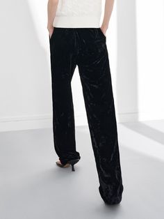 MO&Co. Women's Velvet Straight Leg Pants Features : - Straight-leg pants- Elasticated waistband- Double side pocket design- Soft and comfortable materials Code: MBC1PAT010The back length of size M is 108cmMATERIALS & CARE Material: 79% Viscose 21% PolyamideDo not water wash, do not bleachHang to dry in the shade, do not tumble dryIron on low temperature pad, professional dry cleanOur sizes might be a little different from US/EU sizes. Please check the size chart and choose your size based on you Side Pocket, Pocket Design, Straight Leg Pants, Body Measurements, Orange Black, Leg Pants, Orange Color, Black Pants, Elastic Waist