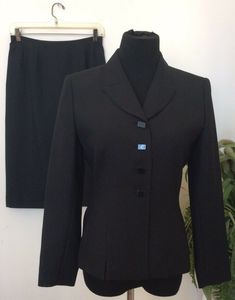 A8). Very nice corporate Suit Black Le Suit women’s 100% polyester 2 piece skirt suit size 4P. Jacket features front button closure. No front pockets. Black inner lining with shoulder pads for perfect fit. No vent opening. Skirt has back zipper and hook closure. Side bottom vent opening. No sides or back pockets. Black inner lining for comfort. Note: all measurements are +/-2 inches. Please see and enlarge pictures for details. Excellent preowned condition. Please review measurements below. Jack Black Formal Office Sets, Black Formal Sets For Office, Tailored Black Skirt Suit For Business, Formal Black Fitted Skirt Suit, Fitted Black Skirt Suit For Business, Black Fitted Skirt Suit For Formal Occasions, Black Office Lady Skirt Suit For Business, Fitted Black Skirt Suit For Office, Black Fitted Skirt Suit For Office