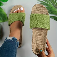 Patterned:Solid colorMaterial:FabricClosure:Slip-onToe Style:Open ToeStrap Type:Strappy backAll-season:SummerPrinting Type:No PrintingHeel Hight:Flat HeelItem ID:QQ60032 Casual Slides, Open Toe, Slides, Tennis, Straw, Solid Color, Heels, Green, Color