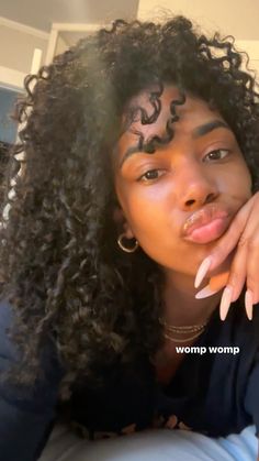 Natural Beauty Aesthetic, Hairstyles With Curled Hair, Brown Skin Women, Caramel Skin, Pretty Dark Skin, Silk Press Natural Hair, Beautiful Curly Hair, Curly Hair Styles Easy, Pretty Pics