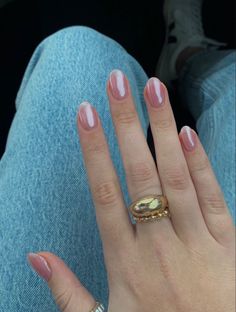 Short Nails Pink Chrome, Nail Color For Light Skin, Blush Aura Nails, Shellac Chrome Nails, Basic Design Nails, Short Pink Chrome Nails, Nude Pink Chrome Nails, Light Pink Chrome Nails Short, Pink Pearlescent Nails