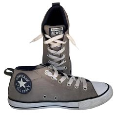 Junior Converse High-Top Sneaker Shoes Street Style Chuck Taylor Grey Blue Sz 5 Shoes Street Style, High Top Chucks, Playing Basketball, Sneaker Games, Sneaker Shoes, Chuck Taylors High Top, Converse High, Converse High Tops, Toe Designs