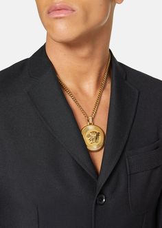 Inspired by the rap legend, this necklace features a large Medusa Biggie pendant. All Versace jewelry products are lead and nickel free. All the materials are hypoallergenic. Luxury Metal Chain Necklace With Round Pendant, Luxury Metal Pendant Necklace, Luxury Large Pendant Medallion Necklace, Luxury Large Round Pendant Medallion Necklace, Classic Medallion Chain Necklace, Gold-tone Medallion Necklace With Polished Finish, Luxury Large Medallion Necklace, Classic Medallion Chain Jewelry, Versace Gold