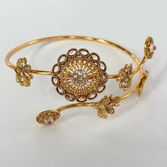 Gold Baju bandh/Antique Kundan Polki Baju Band/Indian wedding jewelry/Vanki/ polki Ananta/ Angada/ Armlet/ Indian Jewelry Adjustable Baju Band Elegant Look Antique Baju Band Baju Bandh Designs Gold Antique, Wedding Filigree Bangle, Wedding Filigree Bangle Jewelry, Gold Round Tikka For Festive Occasions, Festive Gold Round Tikka, Gold Bollywood Style Round Tikka, Kundan Chandbali Necklace With Filigree, Gold Round Bollywood Tikka, Bollywood Style Gold Bridal Sets Hand Set