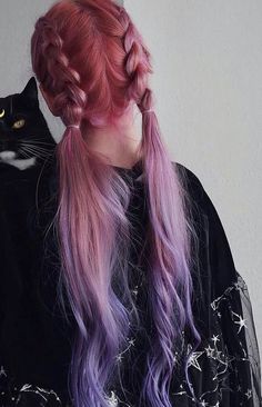 Hairstyles For Shorter Hair, Hairstyle Short, Shorter Hair, Dyed Hair Inspiration, Punk Hair, Pretty Hair Color, Penteado Cabelo Curto, Dye My Hair, Hair Dye Colors