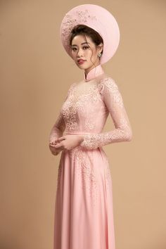 Traditional collar Fabric: Lace, crepe, beading Long sleeves Type: Modern ao dai Traditional Vietnamese Dress, Bridal Ao Dai, Traditional Vietnamese Clothing, Wedding Ao Dai, Vietnamese Wedding Dress, Butterfly Wedding Cake, Modern Ao Dai, Vietnamese Clothing, Vietnamese Wedding