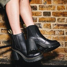 Dr. Martens Women's Spence Flared Heel Platform Chelsea Boots Black Us 6 Eu 37 Uk 4 Us 7 Eu 38 Uk 5 Us 9 Eu 41 Uk 7 Black Sendal Leather Brand New With Original Box. Lack Spence Flared Heel Chelsea Boots Ankle-High Buffed Leather Boots In Black. Round Toe. Tonal Elasticized Gusset At Sides. Logo-Woven Webbing Pull-Loop In Black And Yellow At Heel Collar. Signature Yellow Stitching At Welt. Covered Rubber Block Heel. Tonal Signature Treaded Air Cushion Rubber Sole. Approx. 3.5" Heel. Supplier Col Doc Martens Platform Chelsea Boots Nordstrom, Chelsea Boots Dr Marten, Womwns Black Boots, Autumn Chelsea Boots, Dr Martens Martens Spence Leather Flared Heel Womens Chelsea Boots, Doc Marten Chelsea Boot Dress, Dr Martens Chelsea Boots Platform, Dr Marten Chealsea Boots, Doc Martens High Chelsea Boots