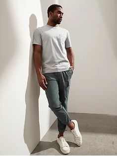 Мужские толстовки и свитшоты | Банановая республика Relaxed Fit Athleisure Joggers With Functional Pockets, Relaxed Fit Joggers With Functional Pockets, Casual Go-dry Recycled Polyester Bottoms, Casual Bottoms With Go-dry Recycled Polyester, Casual Go-dry Bottoms In Recycled Polyester, Casual Bottoms In Recycled Polyester With Go-dry Technology, Fitted Casual Joggers With Go-dry Technology, Gray Nylon Activewear With Pockets, Casual Gray Joggers With Go-dry Technology