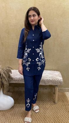 Latest Fashion Blouse Designs, Long Blouse Designs, Cotton Saree Blouse Designs, Lace Dress Design, Fancy Suit, Fancy Kurti, Casual College Outfits