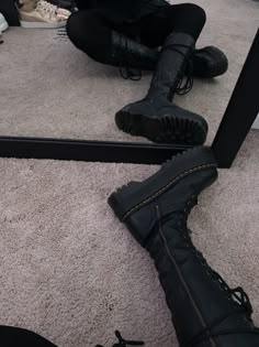 Dm Boots, Girls Black Boots, Doc Martens Boots, Kawaii Shoes, Martens Boots, Fourth Wing, Emo Outfits, Emo Fashion