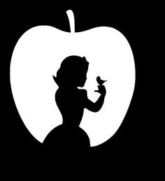 Silhouette Art Disney, Snow White Silhouette, Disney Stencils, Halloween Toddler Party, Disney Princess Silhouette, Disney Silhouette Art, Silhouette Disney, Deco Disney, Disney Silhouette