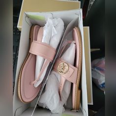 Brand New In Box Michael Kors Slides, Silver Flip Flops, Lace Up Gladiator Sandals, Clothes For Women Over 50, Flat Gladiator Sandals, Michael Kors Sandals, Strappy Platform Sandals, T Strap Flats, Platform Flip Flops