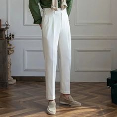 Faites l'expérience du style et du confort avec nos pantalons taille haute au design italien ! Parfait pour le bureau ou une soirée, ce pantalon rehausse n'importe quel look grâce à son design épuré et à sa coupe taille haute. Adoptez l'élégance et démarquez-vous de la foule grâce à nos pantalons magnifiquement confectionnés.

Matière : viscose 30%, polyester 70%.
Style : Décontracté/Smart Casual/Elégant
Sexe : Homme
Avantages : Confortable
Motif : Solide

Taille recommandée en fonction du poids Formal Straight Leg Non-stretch Dress Pants, White Tailored Pants For Semi-formal Occasions, Elegant Straight Work Pants For Office, White Semi-formal Bottoms With Welt Pockets, Chic Tailored Work Pants For Office, Elegant Ankle-length Work Pants For Office, Elegant Ankle-length Pants For Office Wear, Summer Elegant Ankle-length Chinos, Elegant Summer Ankle-length Chinos