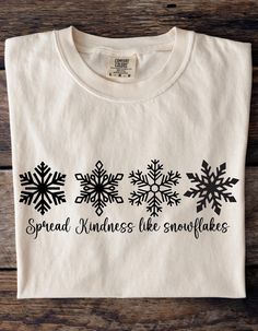 Snowflake Shirt, Merry Christmas Shirt 🛍️ **HOW TO ORDER**   📄 Pick your size and color from the drop-down menus   📸 Review the sizing and color options in the listing photos   🛒 Add the item to your cart and complete the checkout process   🚀 We'll start working on your order right away!   ✏️ **SIZING**   📊 Please review the listing photos to see the size charts   🖼️ These photos will also show you how to order a regular/relaxed fit or an oversized fit   📦 **PRODUCT DETAILS**   👕 This u Snowflake Shirt Ideas, White Letter Print Shirt For Winter, Winter Cricut Shirts, Winter Holiday Cotton Shirt, Winter Gift Shirt With Letter Print, Winter Letter Print Shirt Gift, Winter Letter Print Shirt For Gift, Winter Shirt Designs, Winter Shirt Design