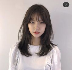 Asian Hairstyles Medium Straight, Mid Length Hair Square Face, Mid Length Hair With Layers Oval Face, Straight Wolfcut With Bangs, Haircut Korean Girl, Asian Bangs Round Face, Korean Girl Hairstyle, Straight Hair Bangs, Mid Length Hair With Bangs