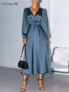 Midi Dress Navy, Evening Style, Navy Blue Midi Dress, Simple Gowns, Drape Dress, Flare Long Sleeve, Dress Simple, Ladies Clothing, Long Dress Casual