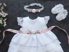 Christening dress white, dress + headband + belt Color white This is handmade girl dress You can get the right shoes here https://www.etsy.com/de/listing/771158662/taufschuhe-madchen-farbe-weiss-rosa-gr?click_key=16e2f36bc35cbf5cf297dd79cb1efba2e7f09ba1%3A771158662&click_sum=fe6486c1&ref=shop_home_active_2&sca=1&sts=1 - A beautiful dress for your little princess + headband - Everything is made with love, simply breathtaking and graceful - Condition: New - Material: 100% cotton muslin decorated w Boho Toddler Girl, Boho Toddler, Rustic Flower Girl, Rustic Flower Girl Dress, Handmade Girls Dress, Rustic Flower Girls, Vintage Girls Dresses, Rustic Flower, Christening Dress