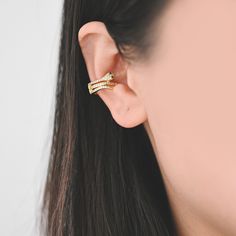 ★ High quality real gold plated brass earring clips, color not easily tarnish, lead nickel free ★ Size: 16x15.5x9mm Quantity: 2pcs Color: gold  Material: gold plated brass  ❤ More gold plated brass items here: ❤ https://www.etsy.com/shop/Nbeads?search_query=GB ❤ More metal findings(brass, silver, alloy etc.) here: ❤ https://www.etsy.com/shop/Nbeads?section_id=6656259 Snake Ear Cuff, Earring Clips, Snake Ears, Brass Items, Brass Earrings, Real Gold, Gold Material, Ear Wires, Ear Cuff