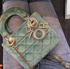 Bracelet Dior, Stile Kendall Jenner, Fake Designer Bags, Chanel Cruise, Latest Bags, Diane Kruger, Kelly Bag, Bag Essentials