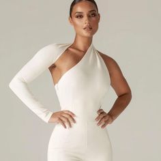 Fabulous One Shoulder Off White Jumpsuit. Perfect Outfit For A Dramatic Entrance. Fully Lined, Stretchy Material. Off White Jumpsuit, Dramatic Entrance, Shoulder Off, White Jumpsuit, Perfect Outfit, Stretchy Material, Pant Jumpsuit, Entrance, One Shoulder