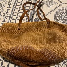 Incredible Unique Find Vintage Alaskan Woven Deep & Roomy Sally Bag. I Stuffed A Pillow To Show How Big The Bag Is And How Much It Will Hold. An Amazing Find! Elegant Handwoven Brown Beach Bag, Chic Woven Leather Bags For Market, Tan Woven Leather Bag For Everyday Use, Elegant Brown Woven Beach Bag, Chic Tan Woven Bags, Shopping Straw Pouch Bag, Leather Handled Pouch Beach Bag, Brown Long Handle Straw Bag, Elegant Summer Market Bag