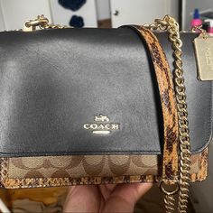 New Condition Coach Hobo Bag Crossbody With Gold-tone Hardware, Coach Black Hobo Bag With Gold-tone Hardware, Coach Bags With Gold-tone Hardware, Coach Bag With Zipper Closure For On-the-go, Black Coach Bag With Gold-tone Hardware, Bags Coach, Body Color, Body Colour, Coach Bags