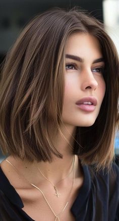 Bob Women Hairstyles, Hair Between Chin And Shoulders, 1c Hairstyles, Chin Length Bob Thick Hair, Very Short Bob Hairstyles, Collarbone Length Hair, Chin Length Haircuts, Limp Hair, Short Hair Lengths