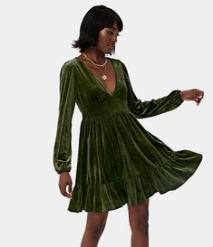 Chill Dress, Slip Dress Beach, Mini Party, Dress Beach, Mini Velvet Dress, Neck Ruffle, Ruched Dress, Beach Dresses