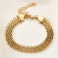 Material: Titanium Steel Color: Steel, Gold Fashion Element: Round Style: Simple