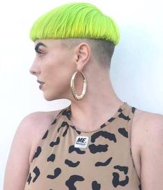 Haircut Ideas For Women, Shorts Hair, Wild Hair Color, Mushroom Haircut, Shaved Head Women, Wedge Haircut, Mushroom Hair, Old Hairstyles