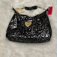 Betsy Johnson Purse Black And Silver Animal Print. New. With Tags. Goth Ootd, Mcbling Room, Y2k Bags, Betsy Johnson Purses, Vintage Leopard, Vintage Betsey Johnson, Birthday Stuff, Betsey Johnson Bags, Pretty Bags