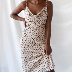 -Lulus Style Icon Taupe Floral Print Cowl Neck Midi Slip Dress -Size M -New Without Tags -True To Size, No Stretch But A Slightly Relaxed Fit White Midi Wrap Dress, Cowl Neck Slip Dress, Dresses Lulus, Open Shoulder Dress, Off White Dresses, Royal Blue Dress, Midi Slip Dress, Halter Midi Dress, Wrap Midi Dress