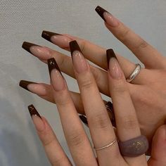 #маникюр #коричневыйманикюр #коричневый Coffin Nails Brown, Brown Nails Square, Brown Coffin Nails, Brown Nail Ideas, Acrylic Nail Designs Coffin, Nails Ballerina, Brown Acrylic Nails, Brown French, Simple Fall Nails